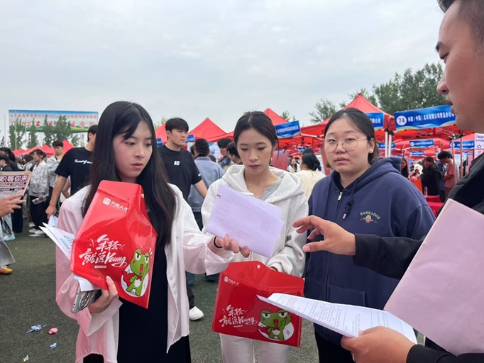 齐鲁人才：潍坊工程职业学院成功举办“职通未来·筑梦启航”2025年校园双选会