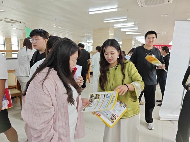齐鲁人才网:山东劳动职业技术学院人资专业2025届实习就业双选会成功举办！