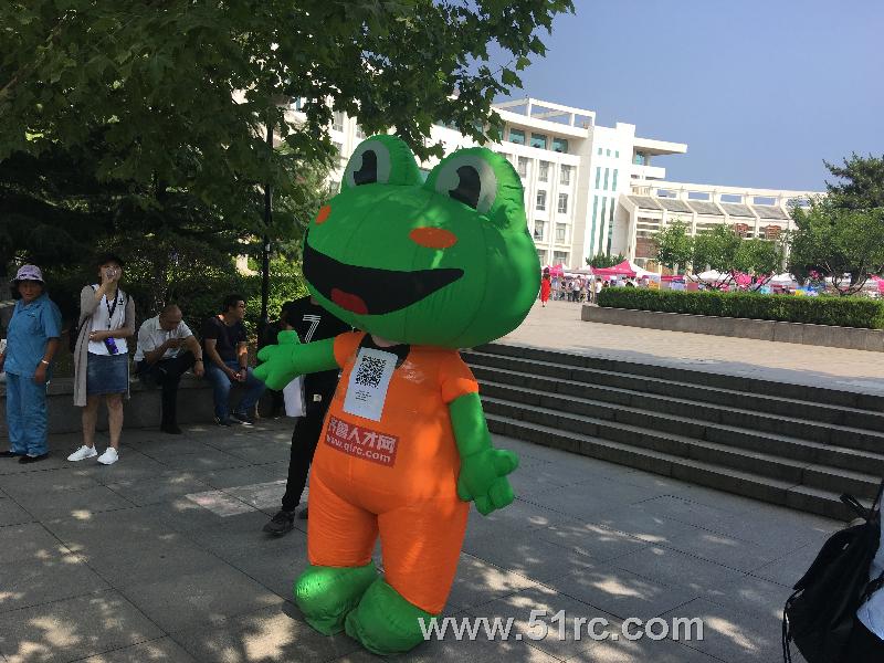 6月14日，泰山职业技术学院实习生专场招聘会火热进行中……