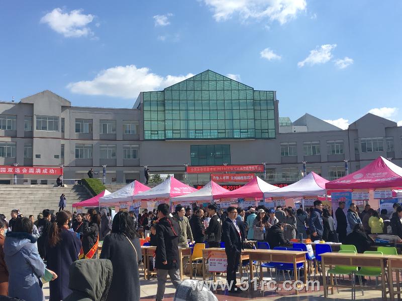 3月23日，潍坊医学院2019春季双选会火热进行中……