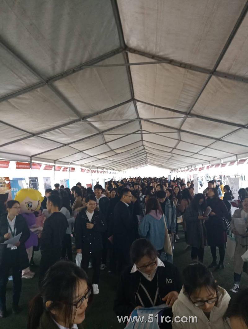 3月29日，山东财经大学2019年春季双选会火热进行中～