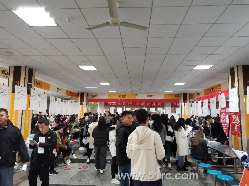 东营职业学院2019秋季毕业生供需见面会火爆开启